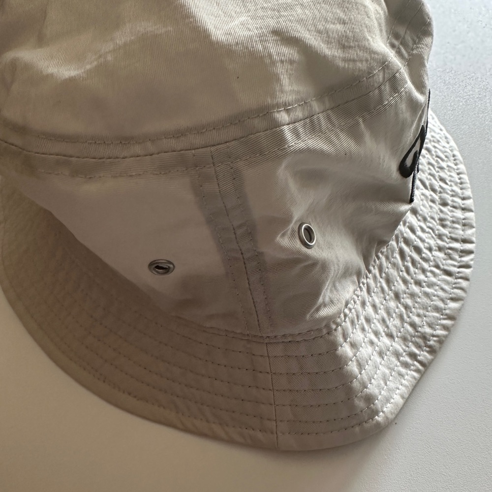 Script Taslan Bucket Hat Westside - Picture 4 of 7